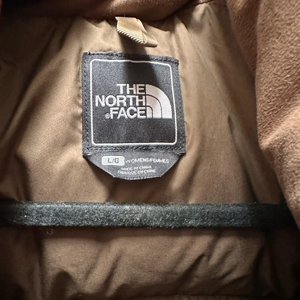 The North Face women’s Brown Insulated 700 Fill Puffer Vest